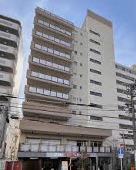 《外観》重厚感ある外観が街並みに映える住まいです