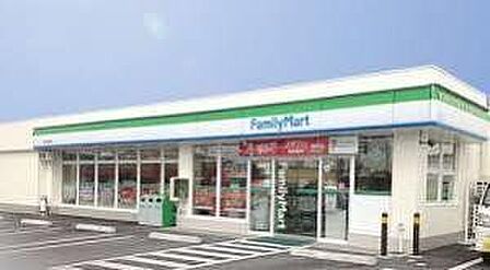 ファミリーマート三条一丁目店 230m