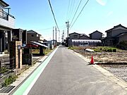 北側前面道路