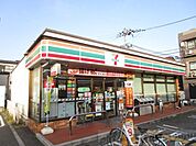 セブンイレブン摂津香露園店 徒歩4分。 310m