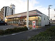 セブンイレブン 高槻土室町店 徒歩9分。 690m