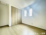 【5.2帖南】シンプルだからこそ使いやすい。家具やインテリアも合わせやすい洋室です。