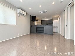 一宮市長島町1丁目:リビング