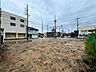 外観：【北側から撮影】南東・南西の2方向が道路に面しているため、採光や風通しを考えた住まいづくりもしやすい土地。住宅用地としてぜひ現地でご確認ください！