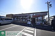 セブンイレブン草加新里下町店 徒歩17分。 1310m
