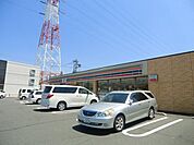 セブンイレブン足立江北橋東店 593m