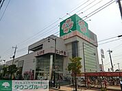 ライフ竹の塚店 徒歩4分。スーパー 290m
