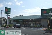 マルエツ伊興店 徒歩6分。スーパー 460m
