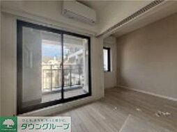 ルミーク北千住 405 4階1LDKのリビング/ダイニング