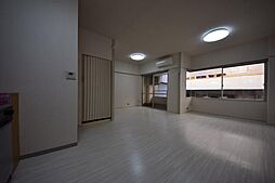 トワイライトV 103 1階ワンルームのリビング/ダイニング