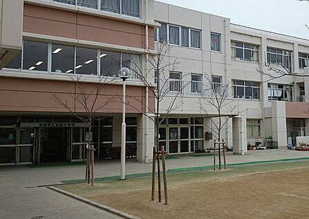 池田市立池田小学校(762m)
