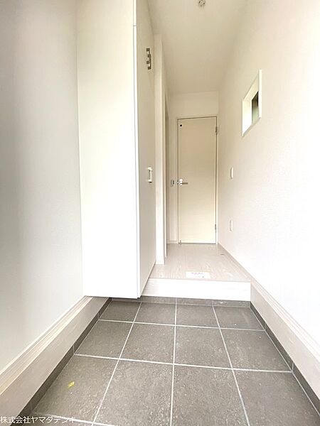 玄関を拡大表示