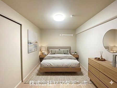 洋室は全室6帖の広さがあるので、主寝室やお子様のお部屋としても、趣味のお部屋としてもちょうど良いサイズ感でね 家具はイメ-ジ画像です。