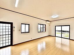 新里町山上（新里駅） 3LDKのリビング/ダイニング