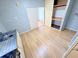 パシフィックコーポII 102 1階1DKのリビング/ダイニング