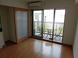 メゾン・ド・ソフィア鎌倉 702 7階ワンルームのリビング/ダイニング