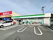ファミリーマート 永犬丸店 徒歩27分。 2110m