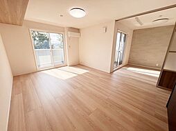 JR鹿児島本線 九州工大前駅 徒歩22分の賃貸アパート 3階2LDKのリビング/ダイニング