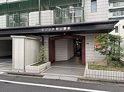 5 / 11