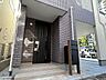 玄関：宅配BOX付き