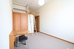 レオパレスZIOUN　TRES 2階1Kのリビング/ダイニング