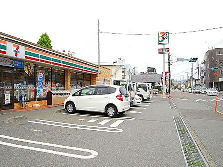 セブン-イレブン 鎌倉手広西店 徒歩7分。 490m