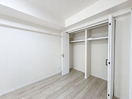 各居室クローゼット付きで便利です。