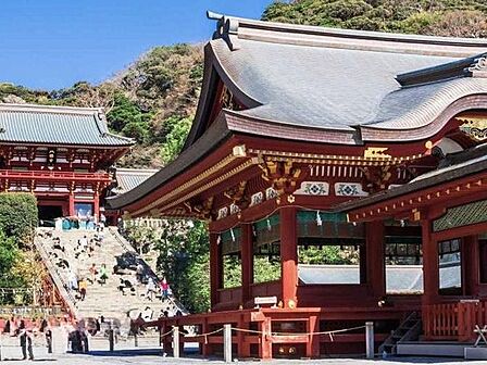 鶴岡八幡宮まで車で32分 約13.0km鎌倉へのアクセスも可能。小町通り散策も楽しめそうですね♪
