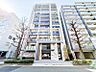 外観：開放感があり日当りも良好です！目の前に広がる開放感とゆとり。暮らしの夢を育む住まいがここにあります！穏やかな風と陽光を導き、プライバシーに配慮された設計プランで居住性を一段と心地よいものにしています！