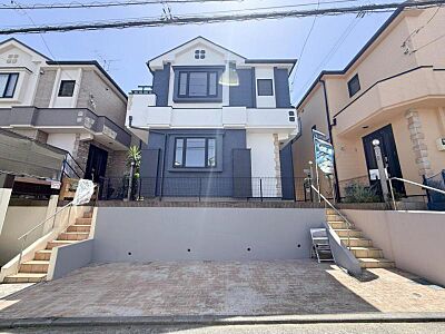 外観:住みやすさとデザイン性を両立させた欲張りな住宅が登場しました 相反しがちなことが相互作用でより良質に!本物だけが表現することができる質の高い機能美はよきものをつなげた古くからの伝統と最新技術の結晶です 外観:住みやすさとデザイン性を両立させた欲張りな住宅が登場しました 相反しがちなことが相互作用でより良質に!本物だけが表現することができる質の高い機能美はよきものをつなげた古くからの伝統と最新技術の結晶です