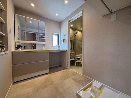 使用頻度の高い場所だからこそ便利な空間に。多人数での使用も考えた便利な空間です