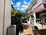 外観：空を広く感じる。緑が多いゆったり感のある安心の住環境です！！潤いのある環境でホッと生活できそうです！おしゃれな雰囲気や自然の潤いがあり、親しみやすさと個性を！街に新たな価値をもたらし続けてくれます！ 