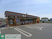 セブンイレブン太田市龍舞南店 徒歩7分。 550m