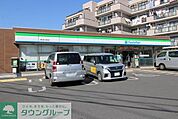 ファミリーマート春日部蛭田店 徒歩18分。 1380m