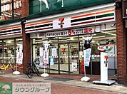 セブンイレブン上尾モンシェリー店 徒歩3分。 240m