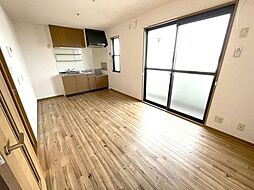 ルビナス　III 3階2DKのリビング/ダイニング