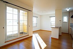 ブッシュ　クローバーＢ 2階2LDKのリビング/ダイニング