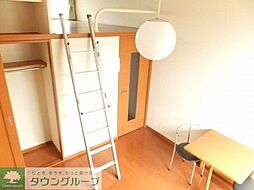 レオパレスＩＲＯＮ 1階1Kのリビング/ダイニング