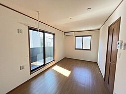 エルタスコート中江 201 2階1Kのリビング/ダイニング