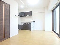 エルフ上杉 102 1階ワンルームのリビング/ダイニング