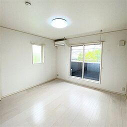 シャ・ノワール 201 2階1Kのリビング/ダイニング