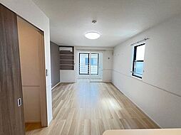 フロイデ 203 2階ワンルームのリビング/ダイニング