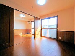 ラルーナ　II 202 2階2DKのリビング/ダイニング