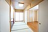 室内：用途に応じて形を変える、ゆとりの一室に。