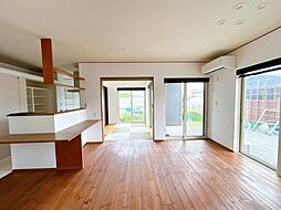 遠田郡涌谷町猪岡短台字川畑二　戸建て 5SLDKのリビング/ダイニング