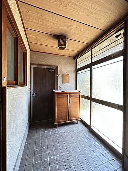 玄関を拡大表示