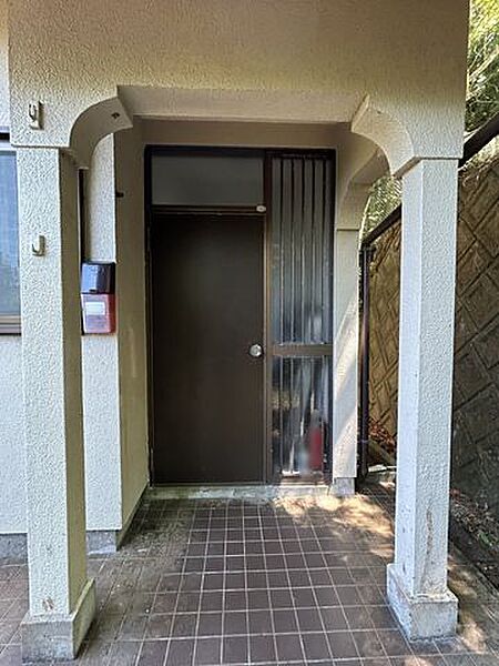 玄関を拡大表示