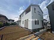 広い庭なので家庭菜園等も楽しめますね♪