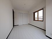 洋室（6帖）右手の窓は二重サッシになっています。