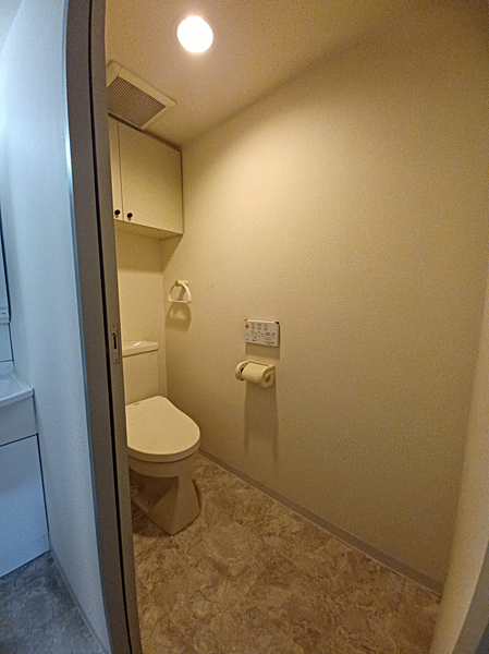 トイレを拡大表示